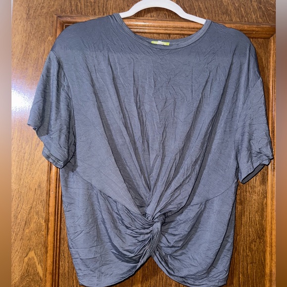 Gianni Bini Knot Top - Picture 1 of 3